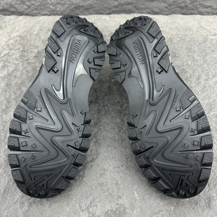 Louis Vuitton LV Runner Tatic Sneaker Size 38-46
