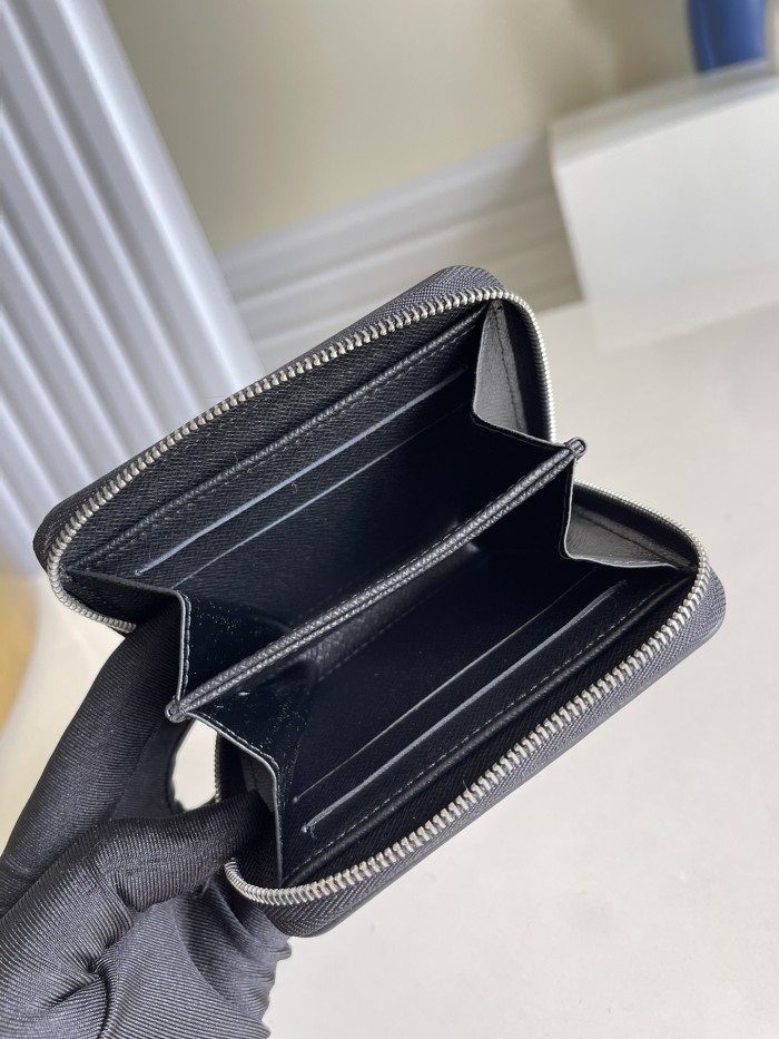 Louis Vuitton Wallet 11*8.5*2 cm