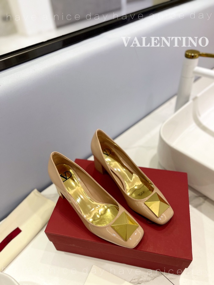 Valentino One Stud Patent Leather Pumps Size 35-41 4-Color