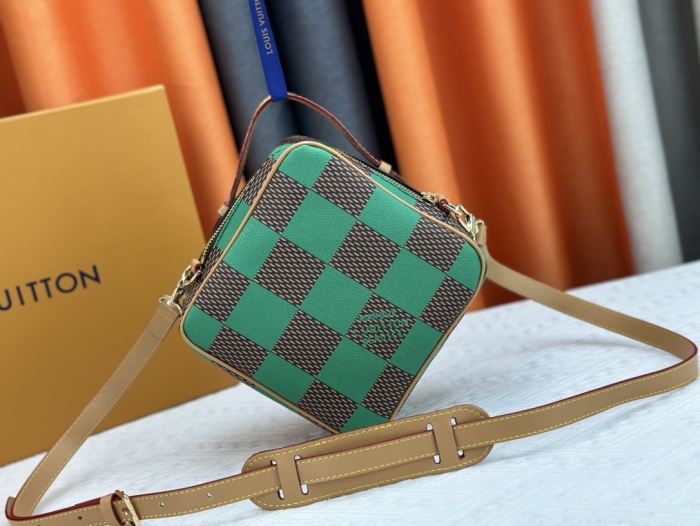 Louis Vuitton N40563 Shoulder Bags Size 20cm