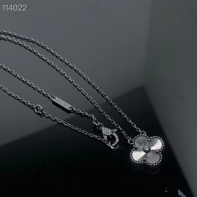 Van Cleef & Arpels Necklace