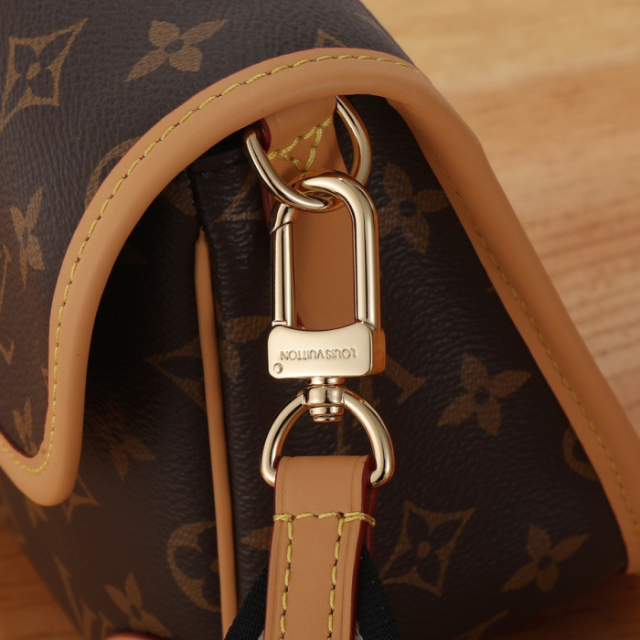 Louis Vuitton M45985 Diane Women Bags Size 24*15*9cm
