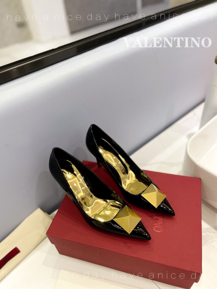Valentino One Stud Patent Leather Pumps Size 35-41 4-Color