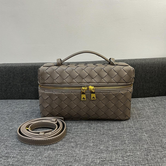 Bottega Veneta Vanity Case Shoulder Bags 24*13*6cm