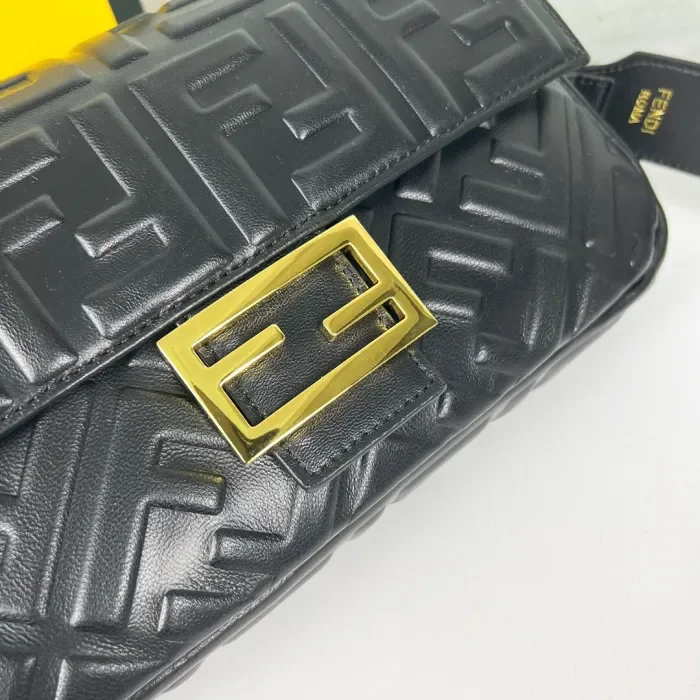 Fendi Baguette Women Shoulder Bags 27*6*15cm