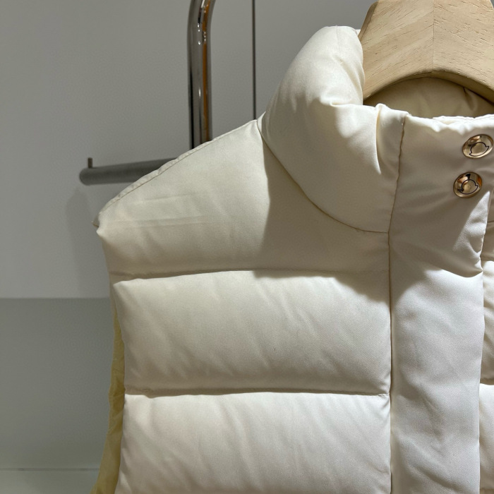 Moncler Besset Women Winter Vest Size 0-3