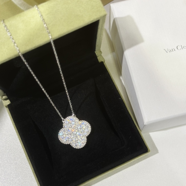 Van Cleef & Arpels Necklace