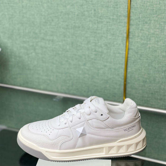 Valentino One Stud Low-Top Sneaker Size 36-45   10-Color