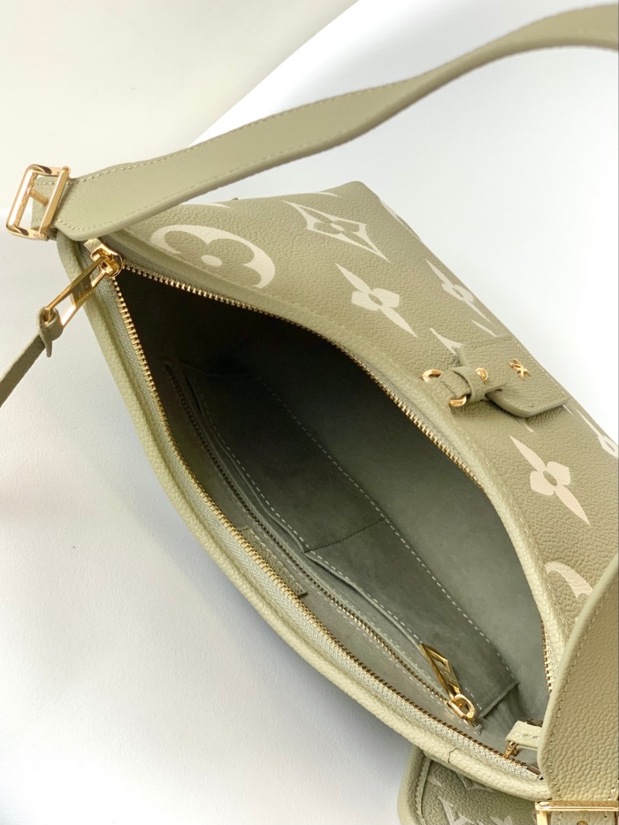 Louis Vuitton M46672 CarryAll Women Bags Size 29*24*12cm