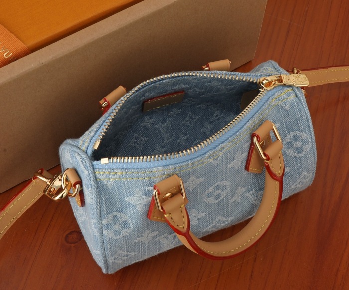 Louis Vuitton M11212 Nano Speedy Shoulder Bags Size 16*10*7.5cm