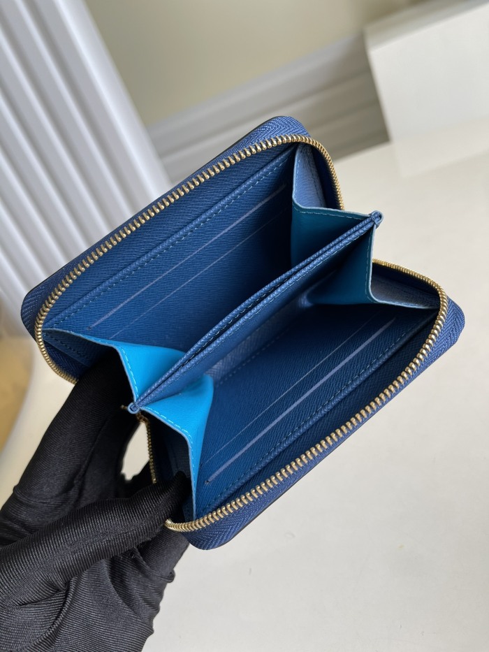Louis Vuitton Wallet 11*8.5*2 cm
