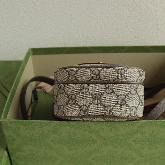 Gucci Neo Vintage BagS for Men Size 12*16*7cm
