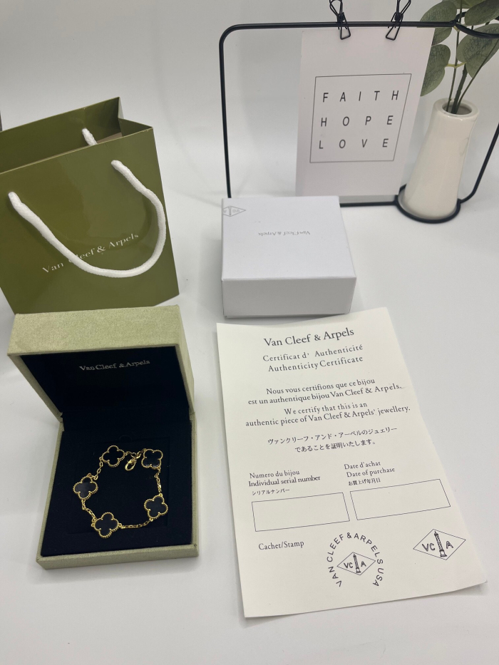 Van Cleef & Arpels Bracelet