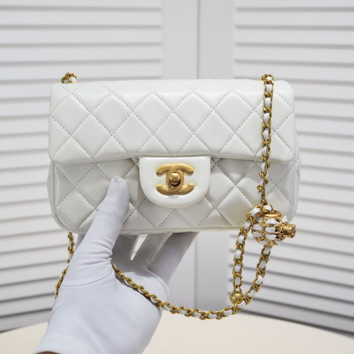 Chanel Chain Shoulder Bags Handbags Size 20*13*7cm 3-Color