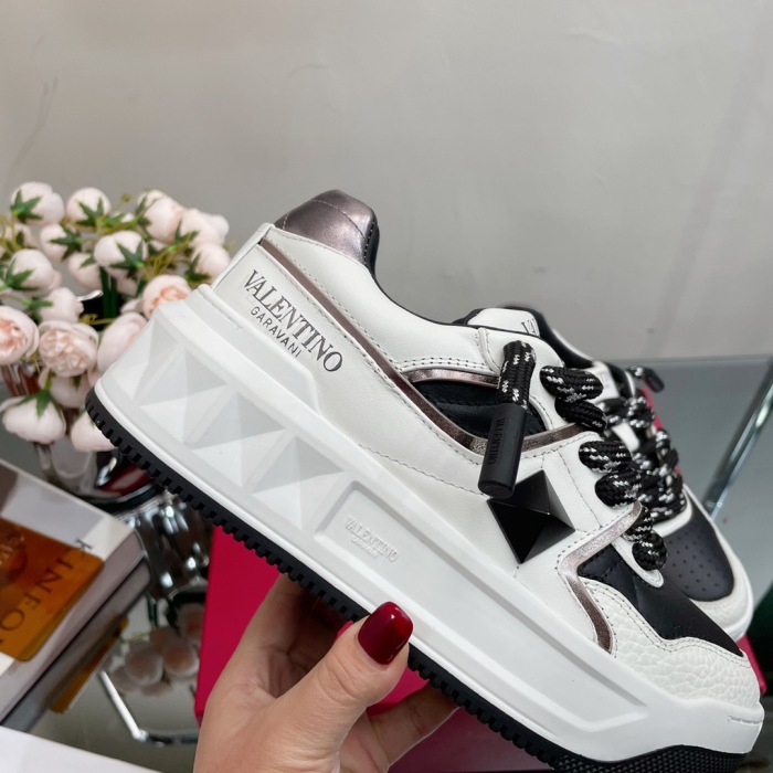Valentino One Stud XL Sneaker Size 36-45   5-Color