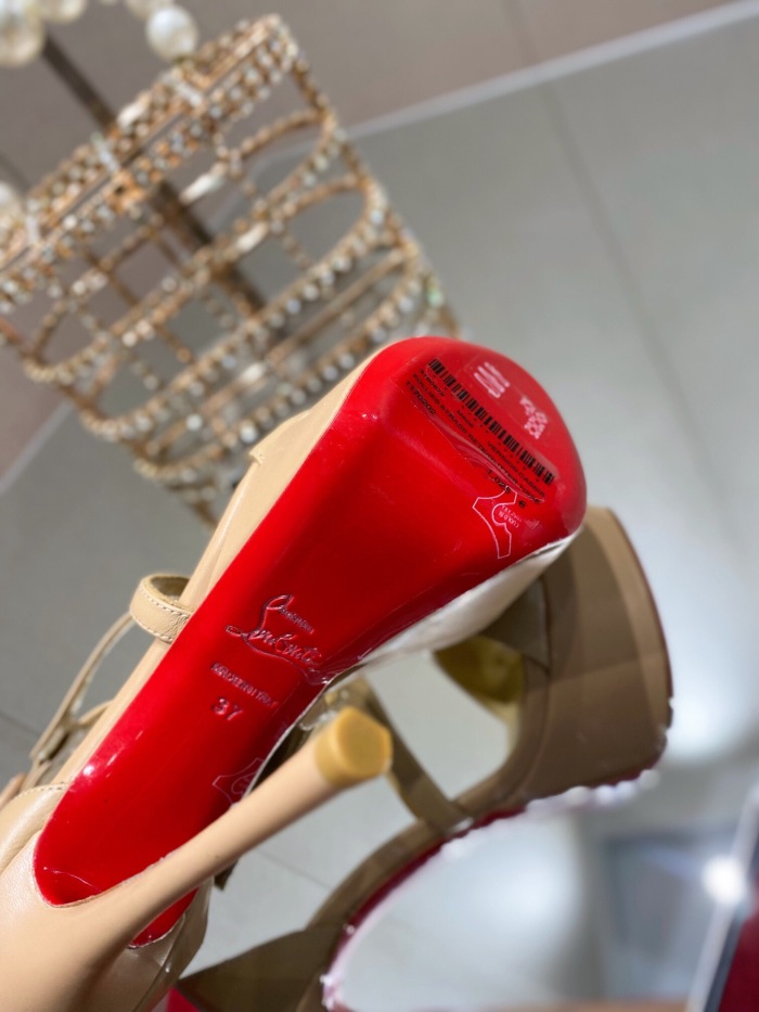 Christian Louboutin Choca Pumps Size 35-41 2-Color