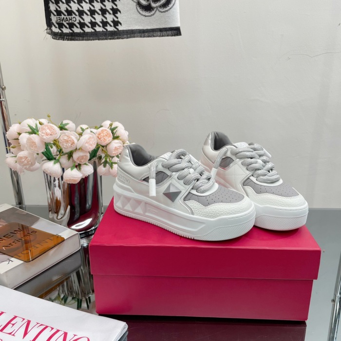 Valentino One Stud XL Sneaker Size 36-45   5-Color