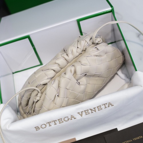 Bottega Veneta Shoulder Bags Women Size 22*12*7cm