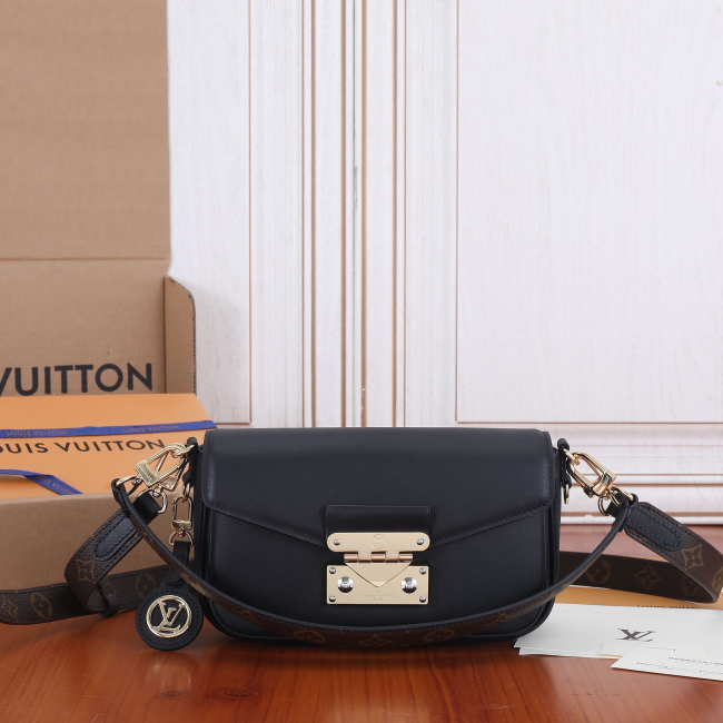 Louis Vuitton M20393 2022SS Women Shoulder Bags 24*15*6cm