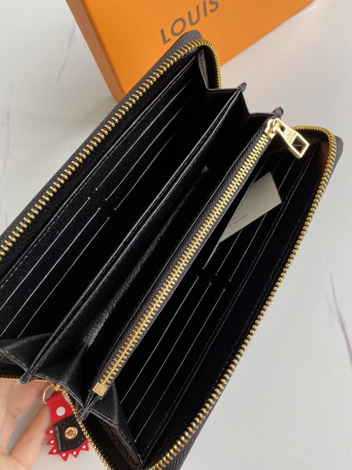 Louis Vuitton Wallet 19*10 cm