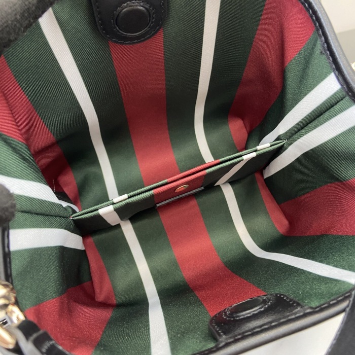 Gucci GG Emblem Women Shoulder Bags Size 20*18*11cm