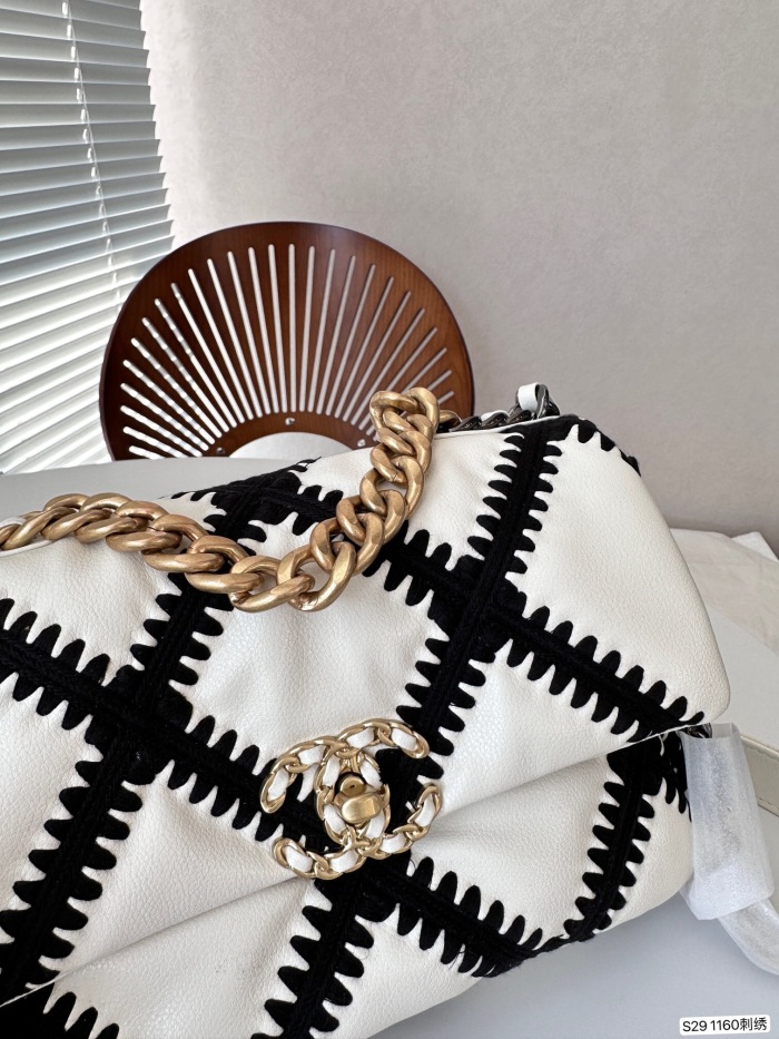 Chanel Women Shoulder Bags 25cm