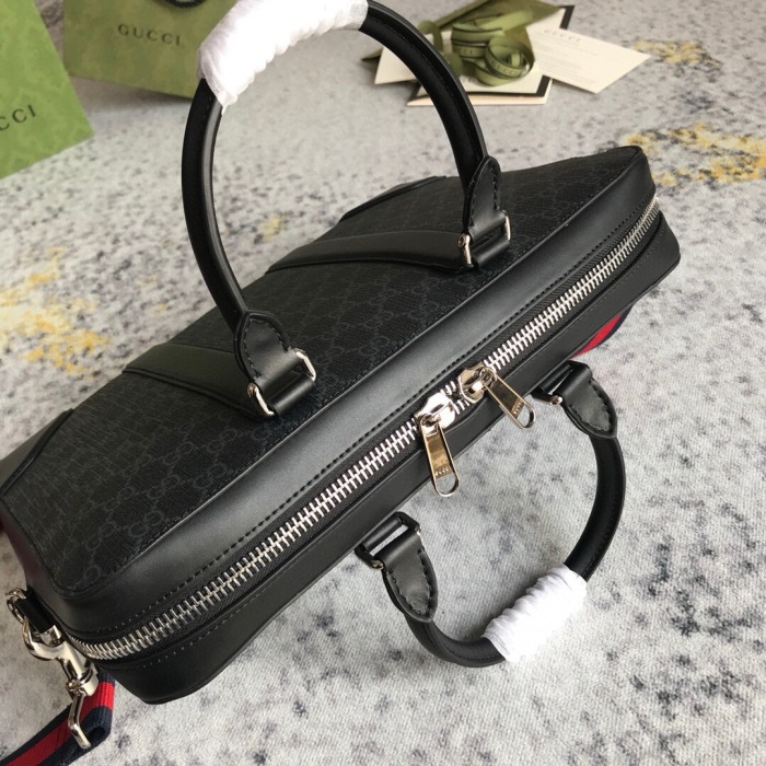 Gucci  Aus GG Supreme Shoulder bags Size 36*28*7cm