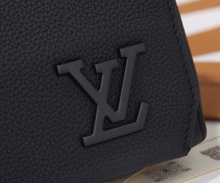 Louis Vuitton M57080 Aerogram Shoulder Bags Size 28*24*10cm