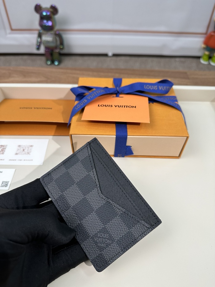 Louis Vuitton Card Holder Size 11*7cm M62666 M60166