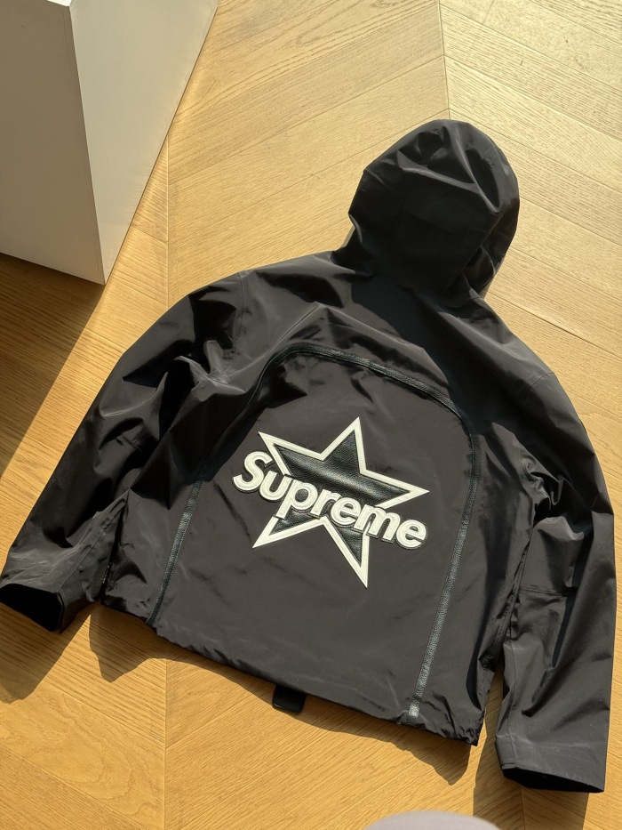 Supreme 25FW GORE-TEX Shell Jacket Size S-XL