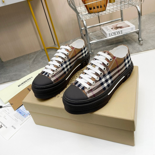 Burberry Sneaker Size 36-45