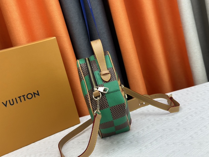 Louis Vuitton N40563 Shoulder Bags Size 20cm