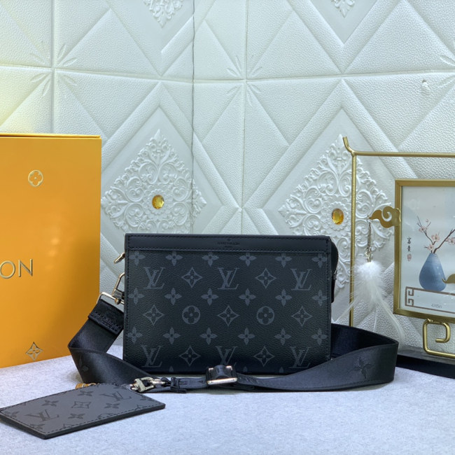 Louis Vuitton M81124 Alpha Wearable Shoulder Bags Size 18*11*6cm