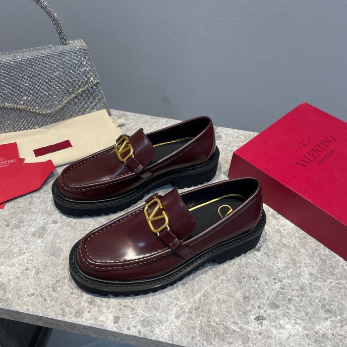Valentino Volgo Signature Calfskin Loafer Size 36-41   2-Color