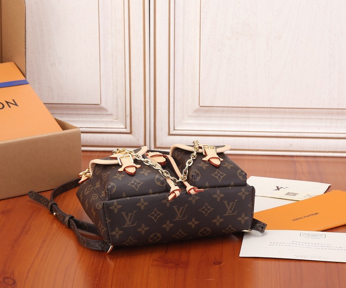 Louis Vuitton Excursion PM Backpack Bags 21*23*10cm