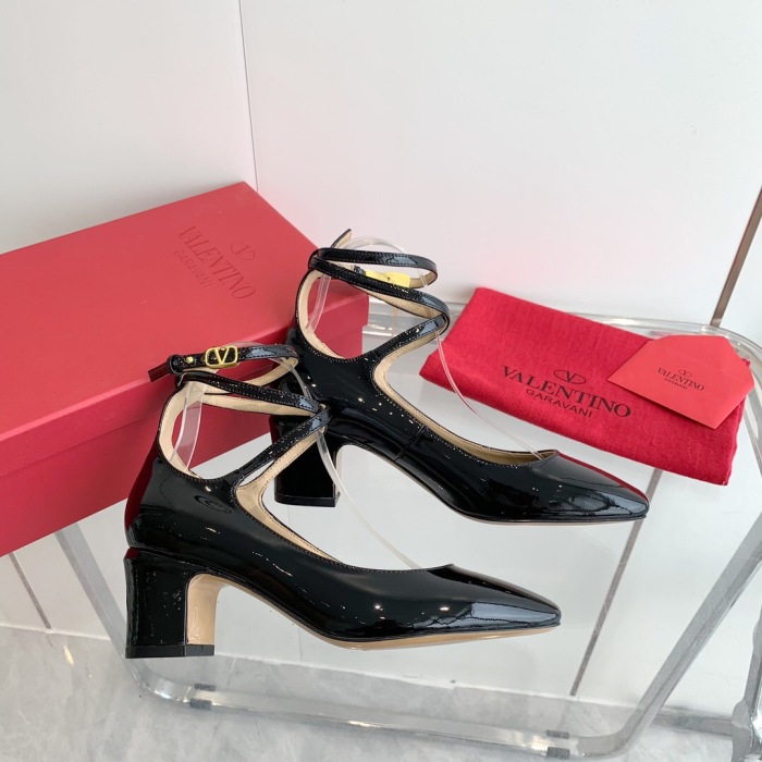 Valentino Garavani Tan-Go Patent Leather Pumps Size 35-41 3-Color