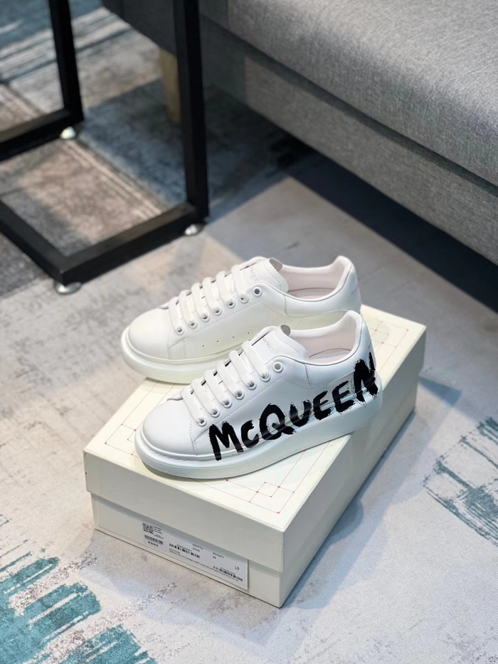 Alexander McQueen Graffiti Sneaker Size 35-45  2-Color