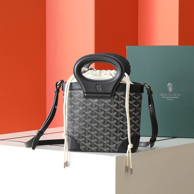 Goyard Beluga Shoulder Bags Size 23*18.5*8cm