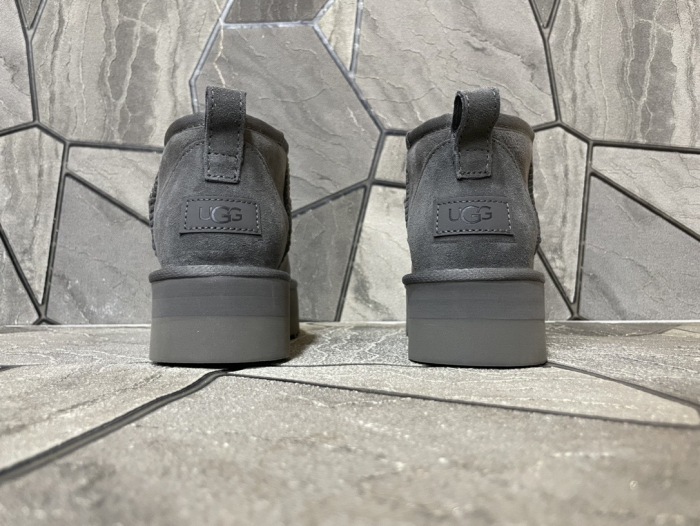 UGG Women Boots Size 35-40