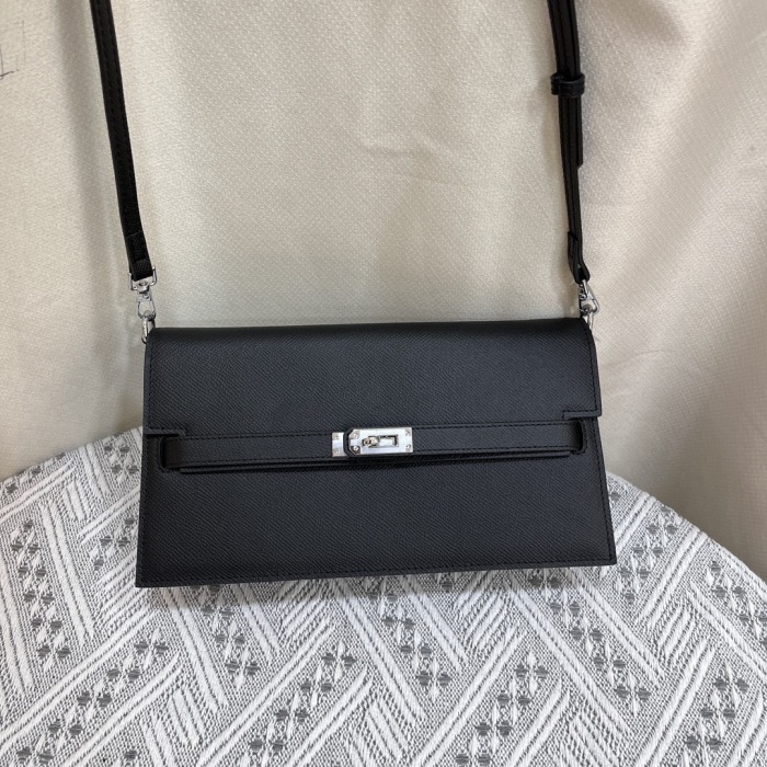 Hermes Elan Shoulder Bags Size 24cm