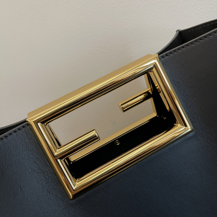 Fendi New Shoulder Bags 20*17*9cm