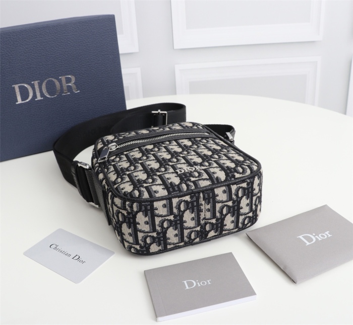 Dior Mens Shoulder Bags 18*14.5*6cm