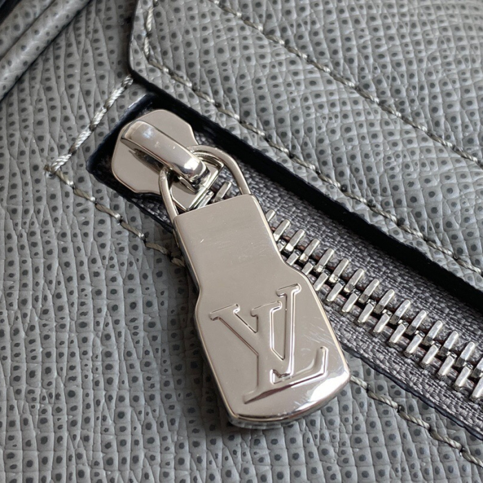 Louis Vuitton M30851 District Men Bags Size 26*20*7cm