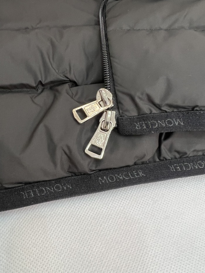 Moncler Contrin Winter Vest Size 1-5