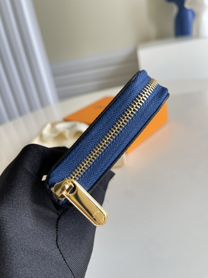 Louis Vuitton Wallet 11*8.5*2 cm