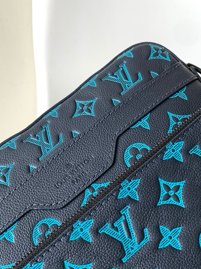Louis Vuitton M46604 Men Shoulder Bags Size 25*18.5*7cm