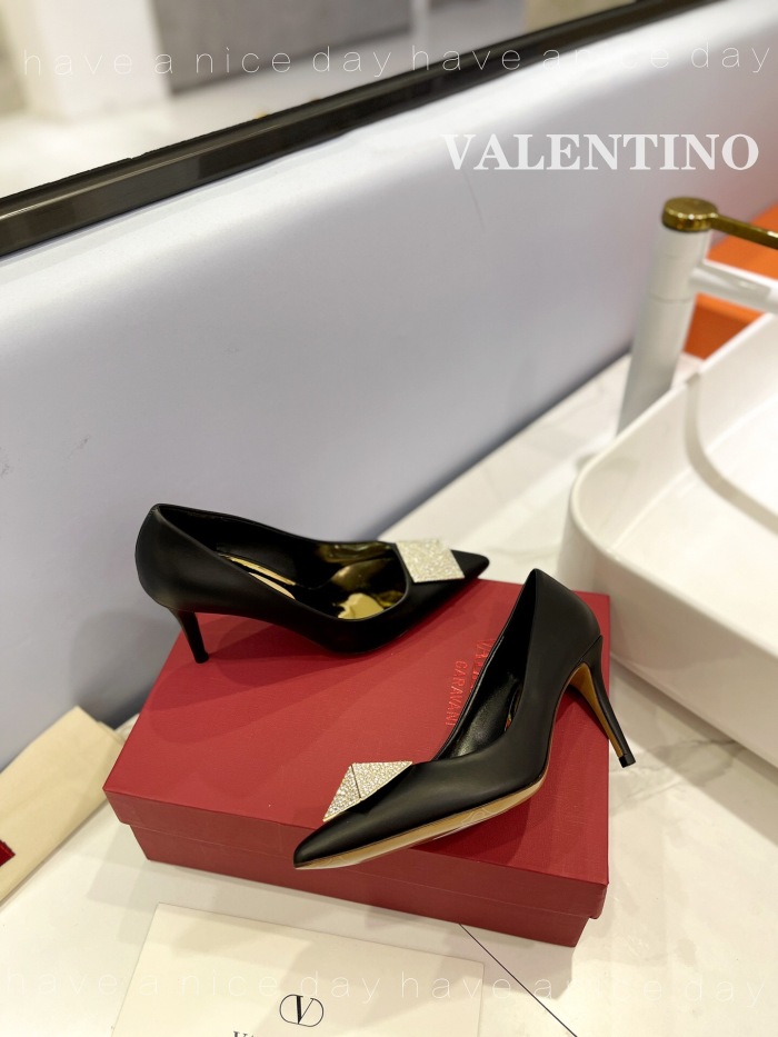 Valentino One Stud Patent Leather Pumps Size 35-41 3-Color