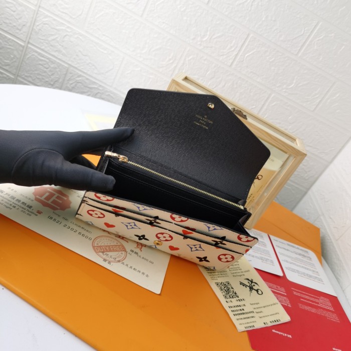 Louis Vuitton Wallet 19*10*2 cm