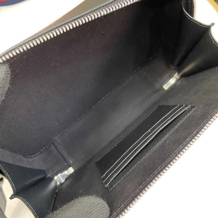 Gucci GG Supreme Shoulder Bags Size 14*22.5*7.5cm