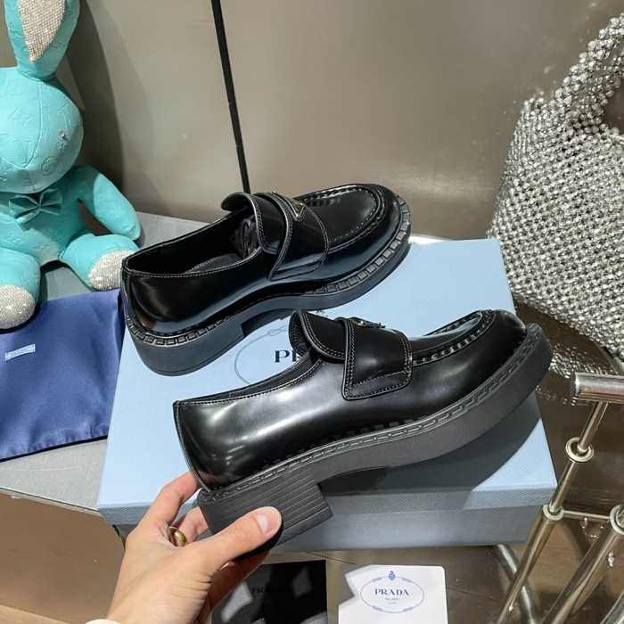Prada Metallic Leather Loafers Sneaker Size 35-40   3-Color